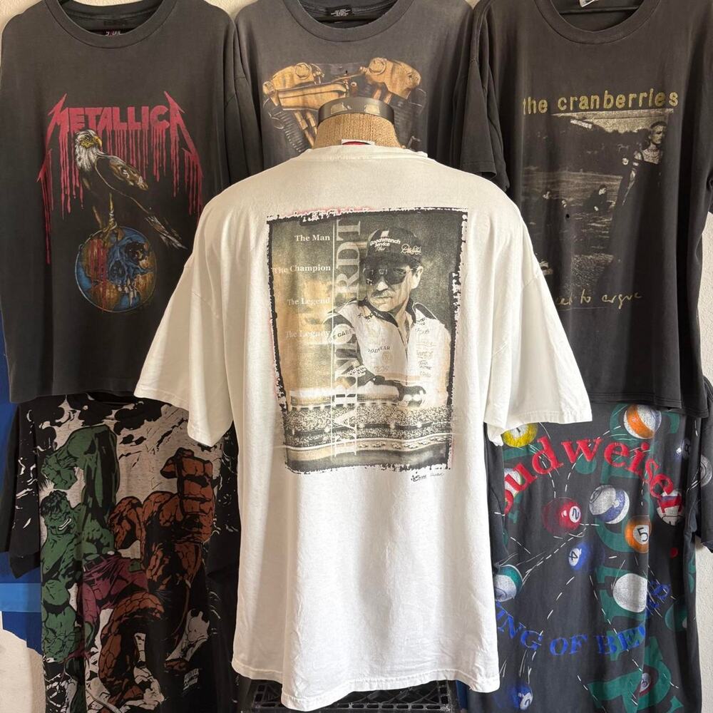 Vintage 2000s Dale Earnhardt Nascar T-shirt